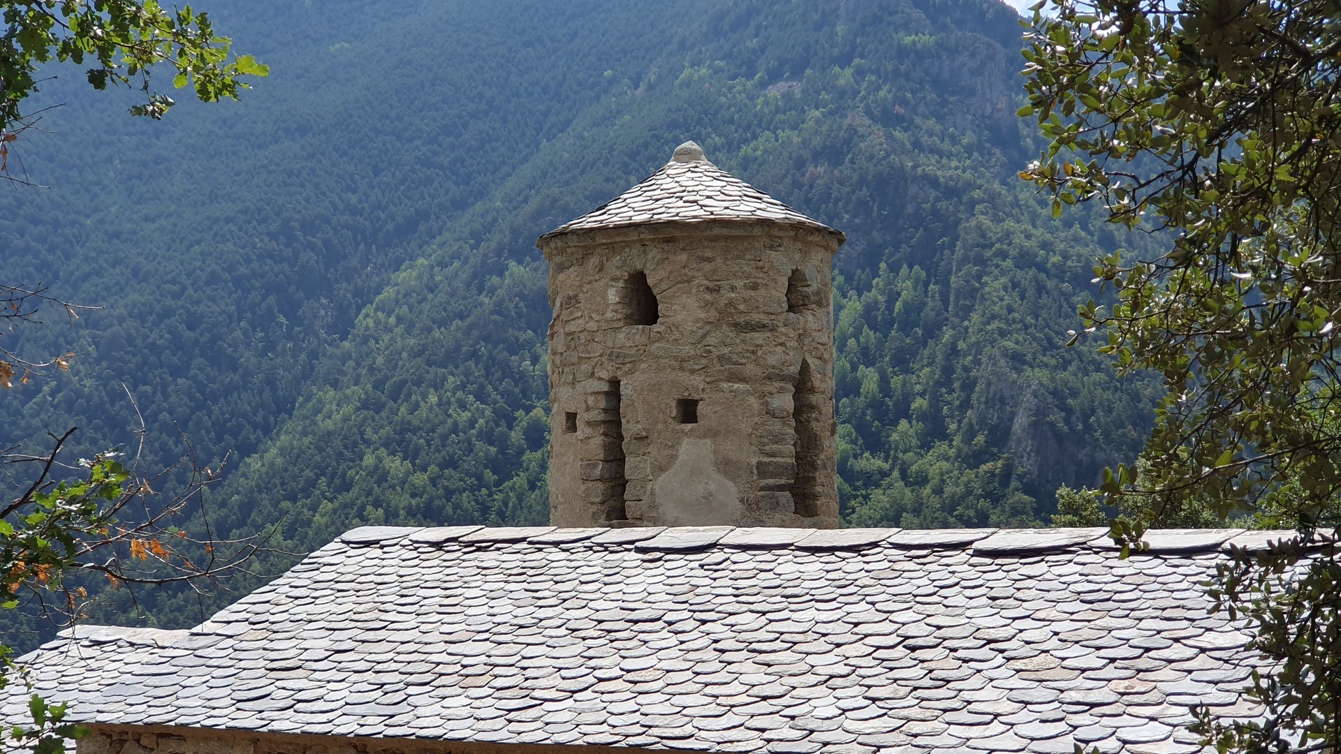 Reconstrucció del Campanar Sant Vicenç d'Enclar per Altura Arquitectes