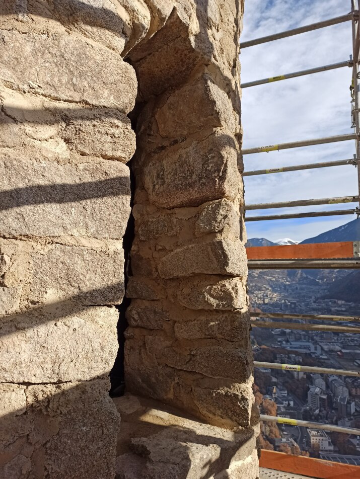 reconstruccio de les obertures amb arc de migpunt