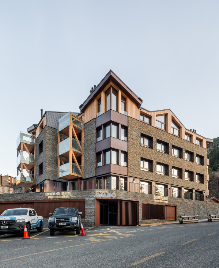 Edifici plurifamiliar a El Tarter | Habitatges de muntanya sostenibles