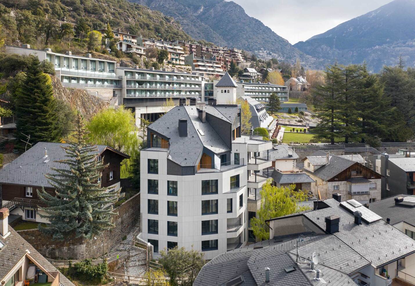 Edifici plurifamiliar Llacuna | Eficiència i integració urbana