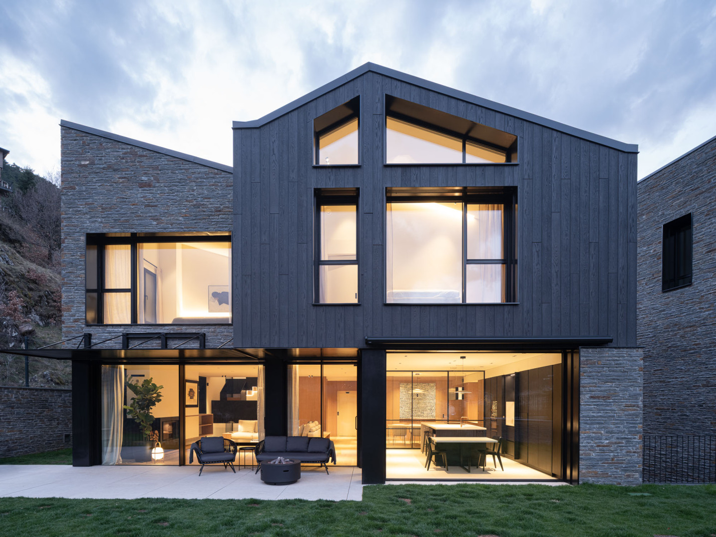 Tres cases, una família | Un conjunt amb personalitat pròpia