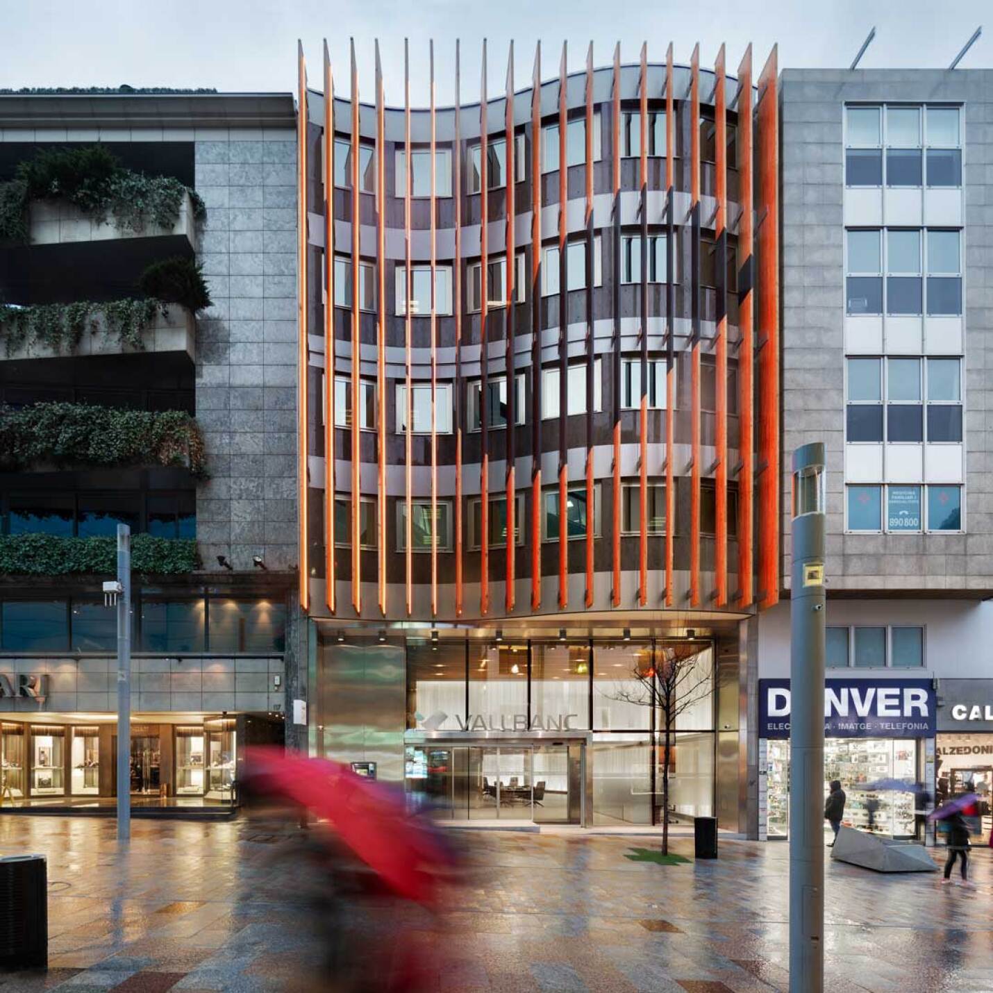 Reforma de la Seu Central de VallBanc | Transparència i identitat corporativa