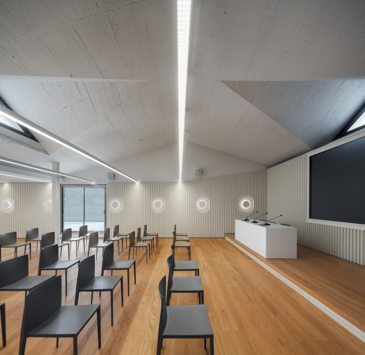 Reforma de la Seu Central de VallBanc | Transparència i identitat corporativa