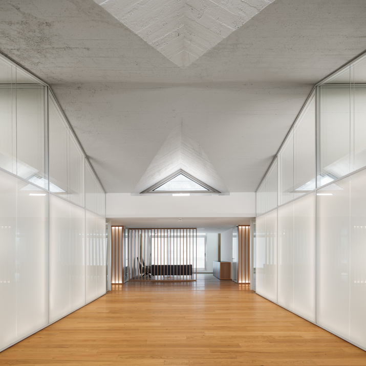 Reforma de la Seu Central de VallBanc | Transparència i identitat corporativa