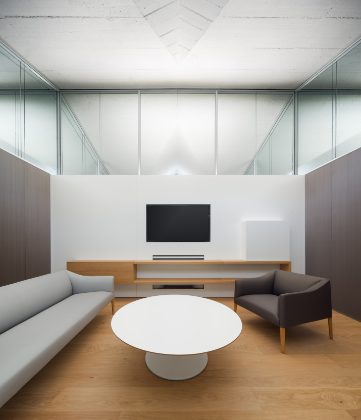 Reforma de la Seu Central de VallBanc | Transparència i identitat corporativa