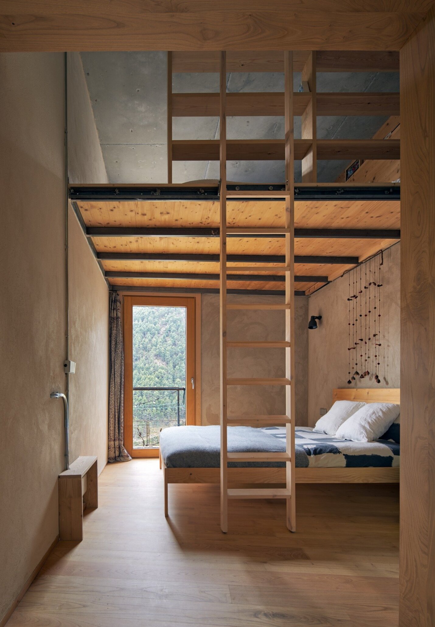 refroma paller a arseguel amb pedra original i fusta altura arquitectes