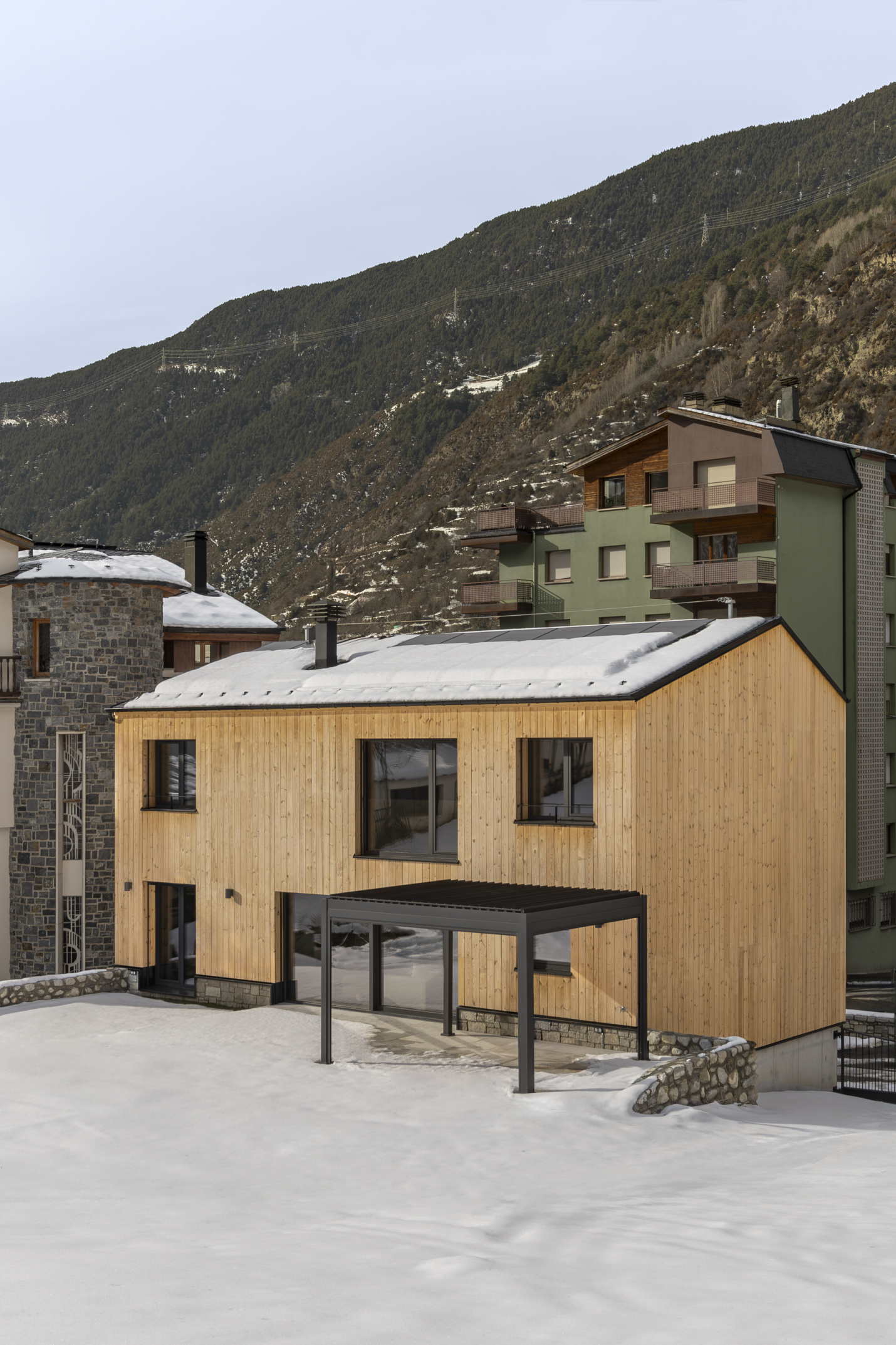 Habitatge unifamiliar en fusta | Arquitectura bioclimàtica