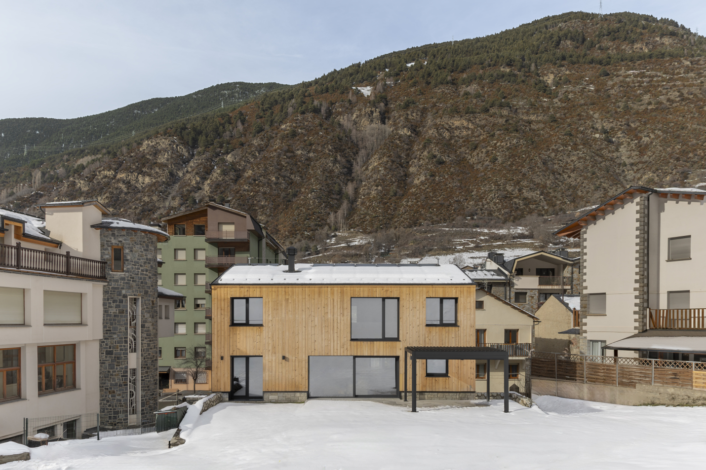 Habitatge unifamiliar en fusta | Arquitectura bioclimàtica