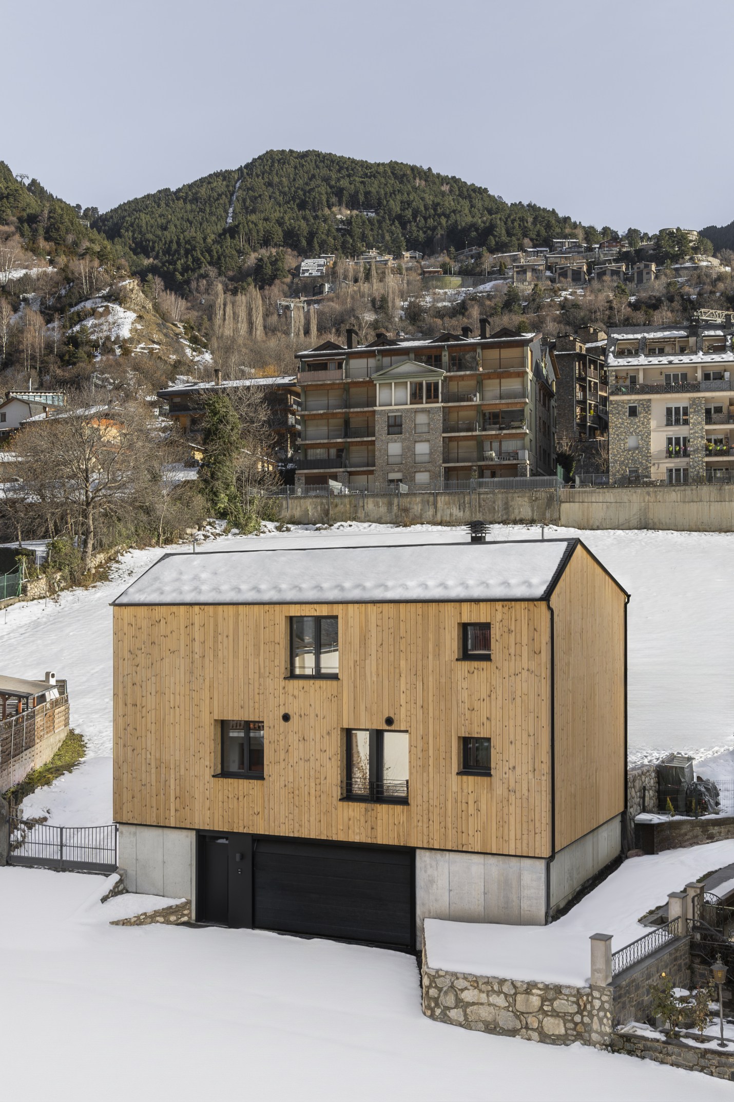 Habitatge unifamiliar en fusta | Arquitectura bioclimàtica